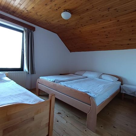Tourist Farm Strle With Great Local Food Villa Cerknica Luaran gambar